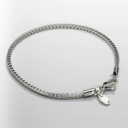 Bracelet en argent tressé avec fermoir sécurisé
